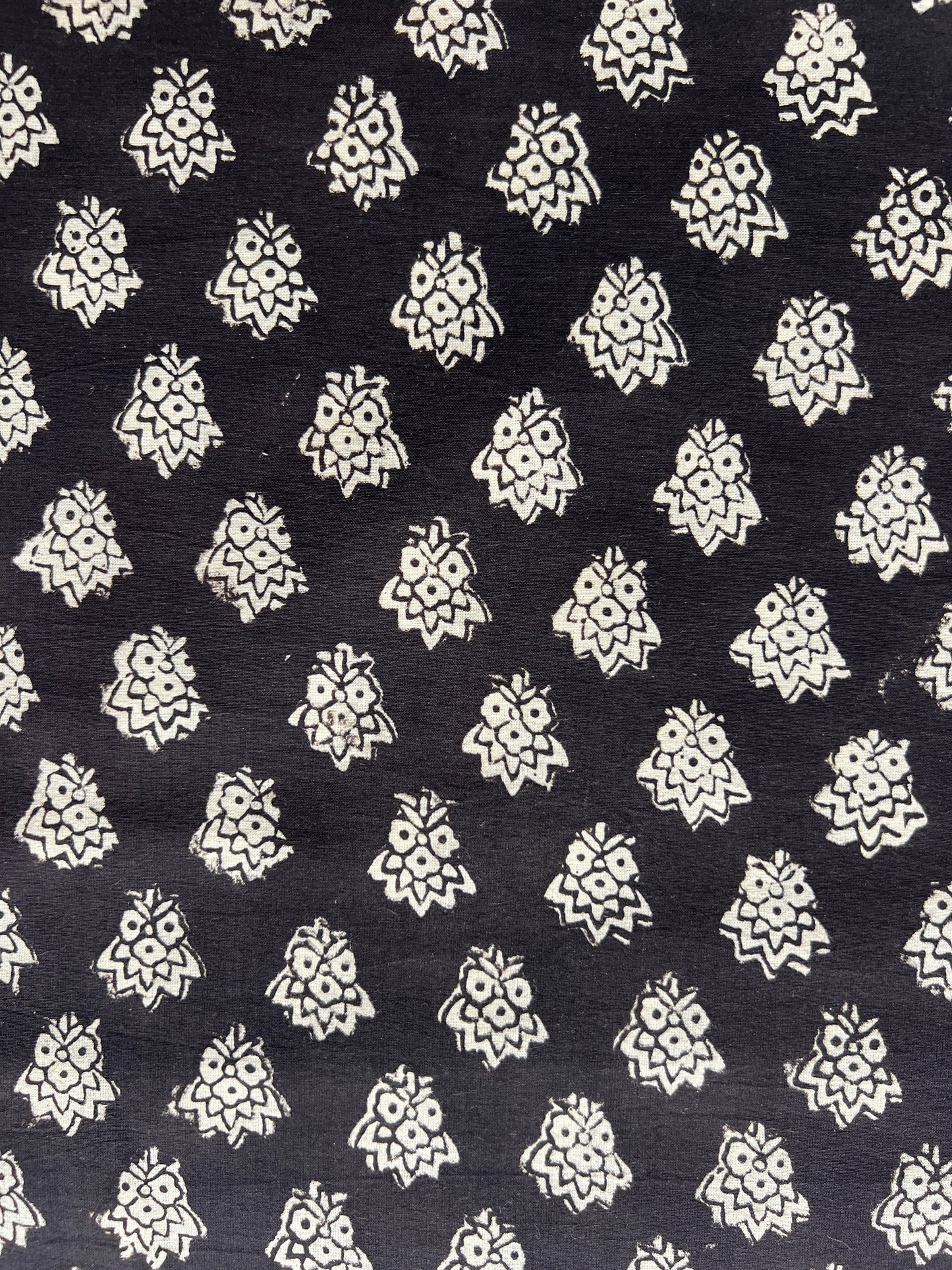 cotton fabric | tiny bunches on black