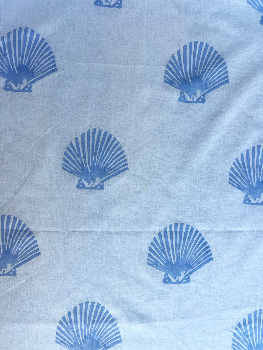 cotton fabric | pale blue shells on white