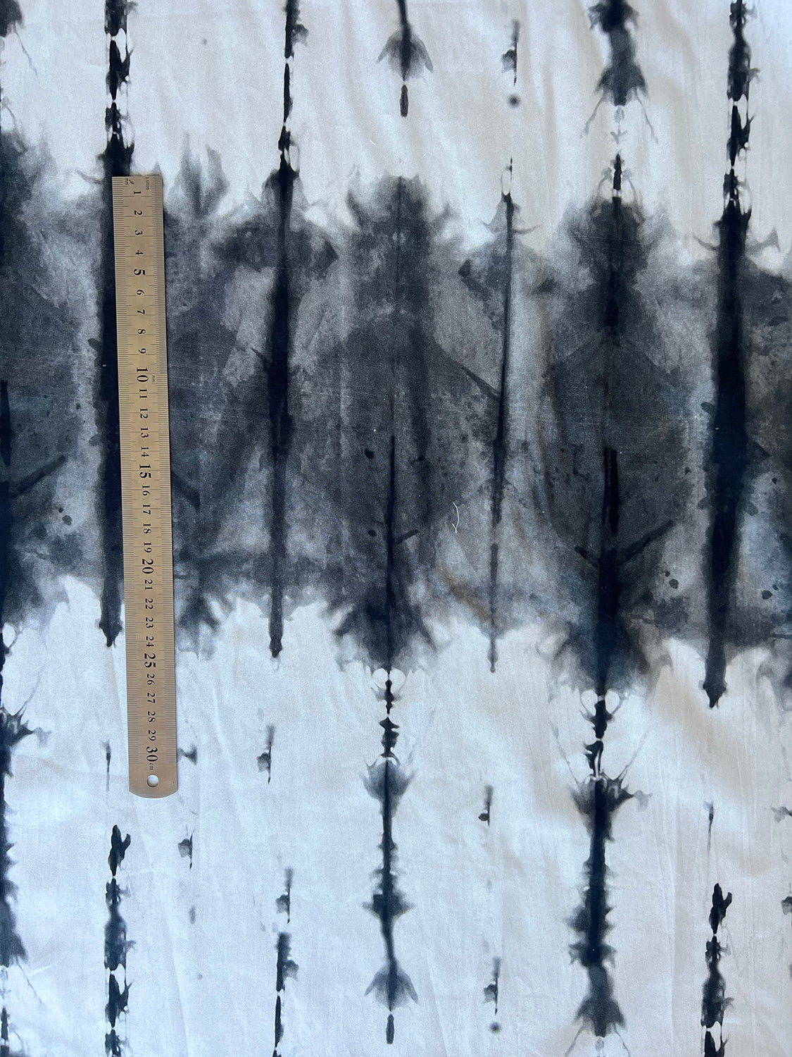 Exclusive Shibori Pattern - Charcoal