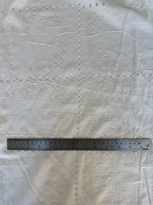 Cotton Cambric Eyelet | Soft White
